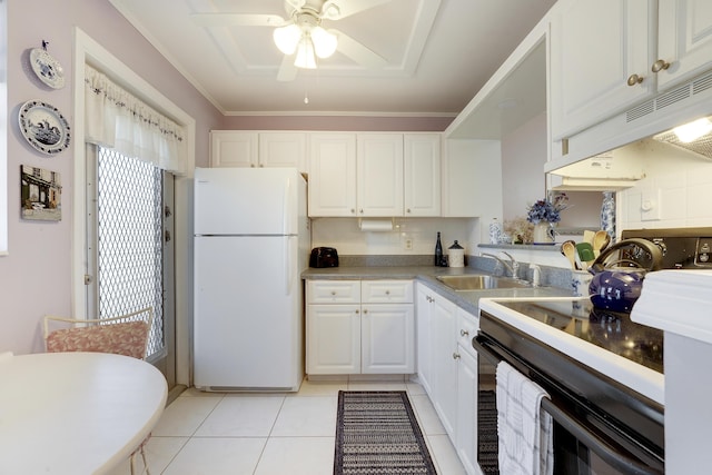 2151 NE 1st Ct Unit 102, Boynton Beach, FL 33435 - kitchen featuring freestanding refrigerator, black range with electric cooktop, a sink, a ceiling fan, and under cabinet range hood