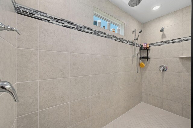 412 SW Dailey Ave, Port Saint Lucie, FL 34953 - full bath with tiled shower