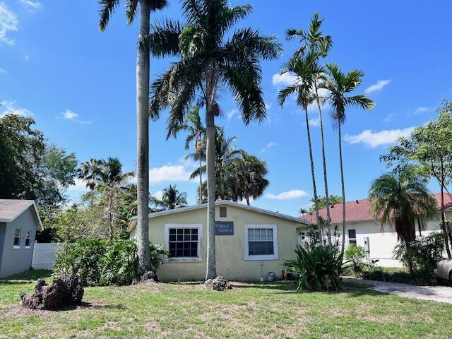 4928 Jefferson Rd, Delray Beach, FL 33445 - ranch-style house with stucco siding