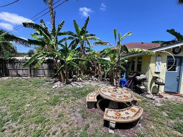 4928 Jefferson Rd, Delray Beach, FL 33445 - view of yard