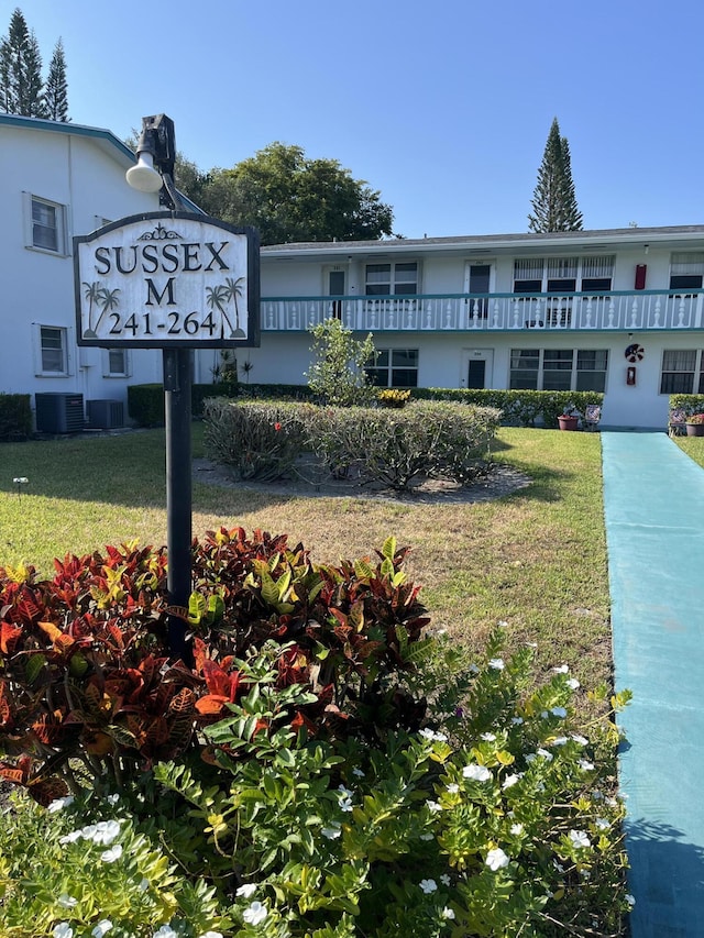 262 Sussex M, West Palm Beach, FL 33417 - exterior view of cooling unit