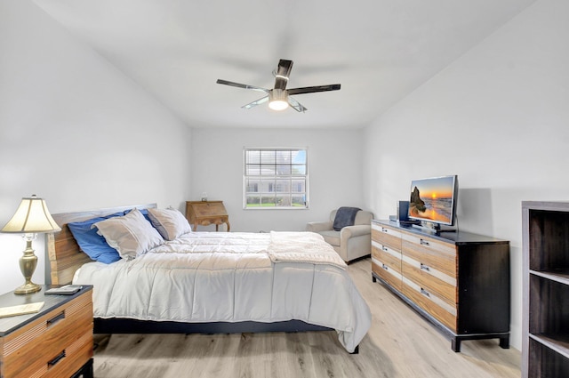 10164 40th Way S Unit 256, Boynton Beach, FL 33436 - bedroom featuring light wood-type flooring and ceiling fan