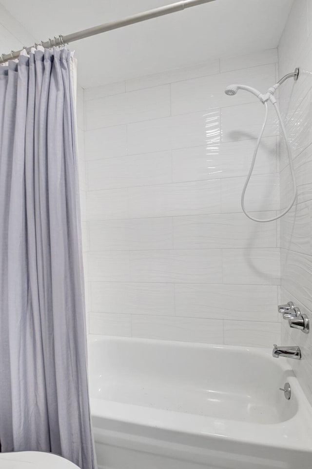 10164 40th Way S Unit 256, Boynton Beach, FL 33436 - full bath featuring shower / bath combo with shower curtain and toilet