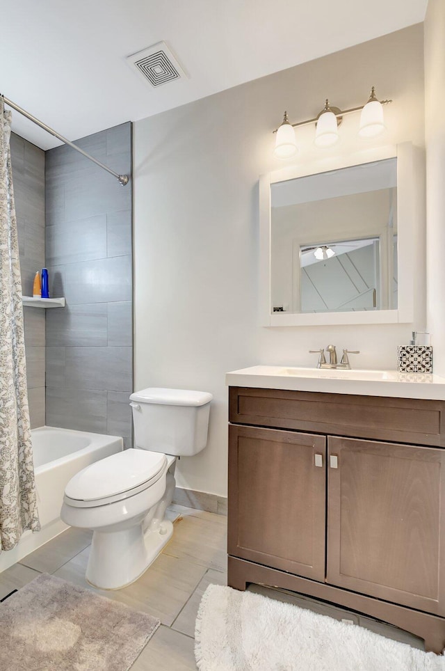 4838 Palmbrooke Cir, West Palm Beach, FL 33417 - full bath with toilet, vanity, shower / bath combination with curtain, and baseboards