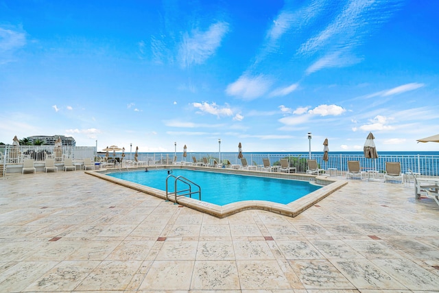 1180 S Ocean Blvd Unit 7B, Boca Raton, FL 33432 - community pool with a patio