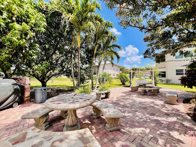 314 Chatham P, West Palm Beach, FL 33417 - view of patio / terrace