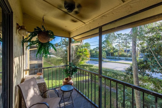 13045 Albright Ct Unit 12, Wellington, FL 33414 - unfurnished sunroom featuring lofted ceiling and ceiling fan