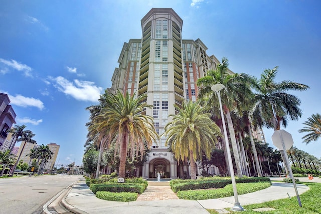 550 Okeechobee Blvd Unit 821, West Palm Beach, FL 33401 - view of building exterior