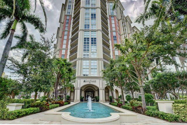 550 Okeechobee Blvd Unit 821, West Palm Beach, FL 33401 - view of building exterior