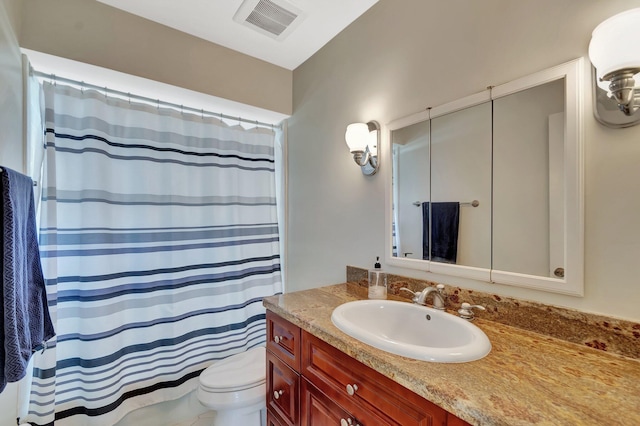 5 Slash Pine Dr, Boynton Beach, FL 33436 - bathroom with vanity, toilet, and a shower with curtain