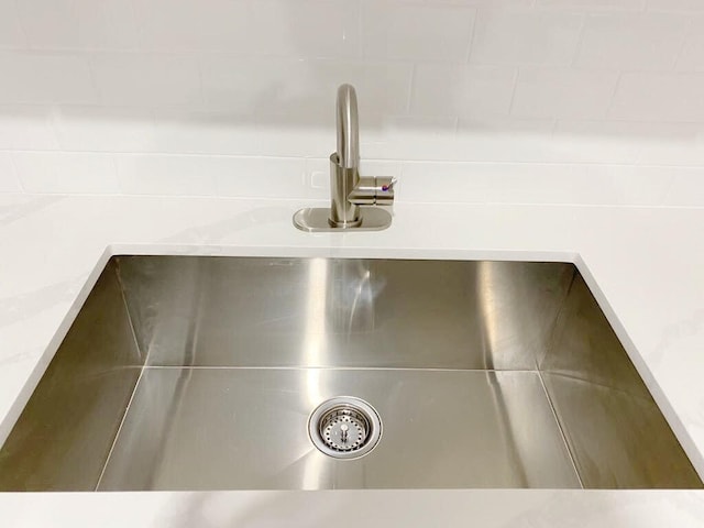 2715 Ponce De Leon Blvd, Delray Beach, FL 33445 - kitchen view of a sink and light countertops