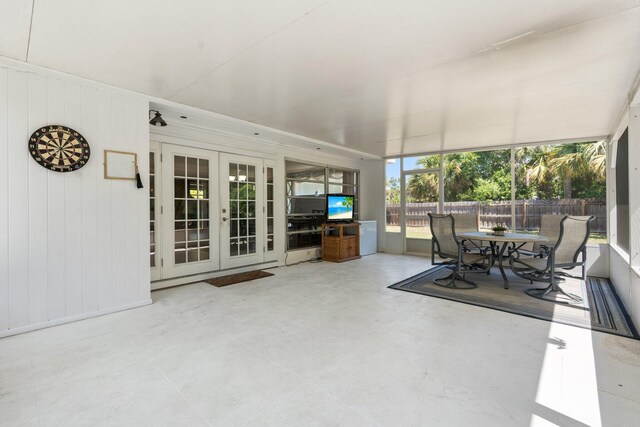 2560 50th Ave, Vero Beach, FL 32966 - sunroom with french doors and outdoor dining area