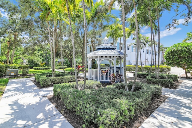 1246 Via De Fossi, Boynton Beach, FL 33426 - surrounding community featuring a gazebo