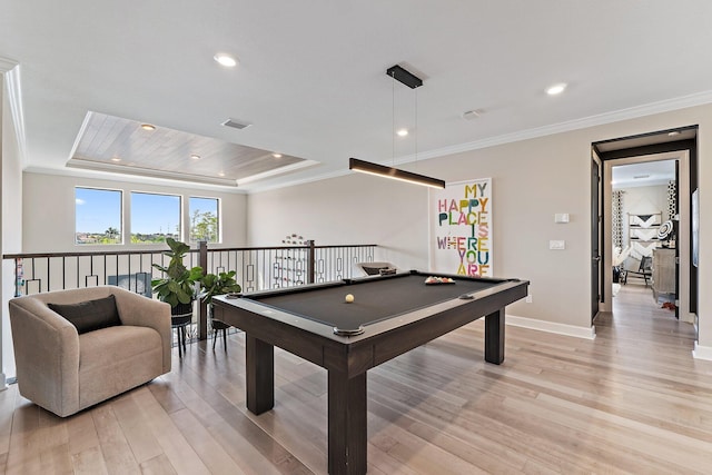 122 Cerulean Key Way, Jupiter, FL 33478 - rec room featuring light wood-style flooring, ornamental molding, billiards table, baseboards, and recessed lighting