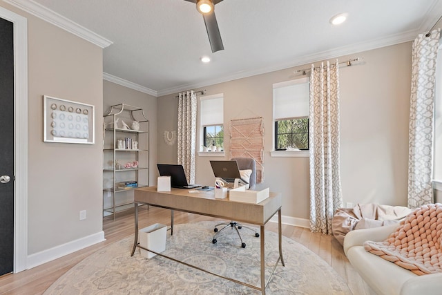 122 Cerulean Key Way, Jupiter, FL 33478 - office area with baseboards, wood finished floors, crown molding, and recessed lighting