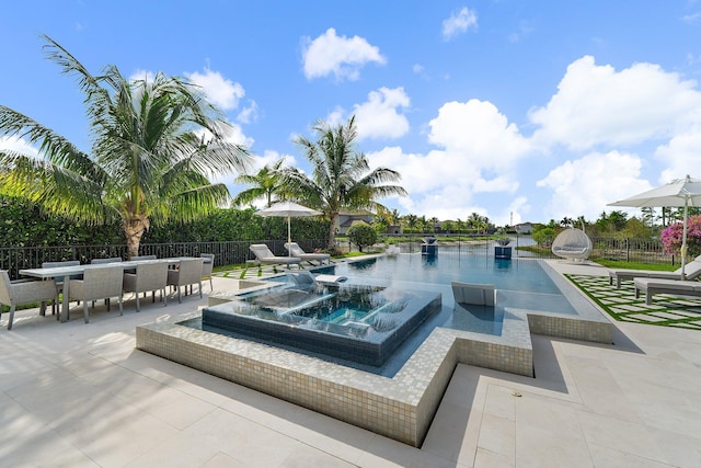 122 Cerulean Key Way, Jupiter, FL 33478 - view of pool featuring a patio, a pool with connected hot tub, and outdoor dining area