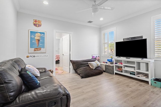 16313 Mira Vista Ln, Delray Beach, FL 33446 - living area featuring wood finished floors, ceiling fan, crown molding, and recessed lighting