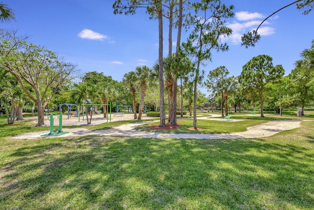 1518 15th Ln, Palm Beach Gardens, FL 33418 - view of community with a lawn