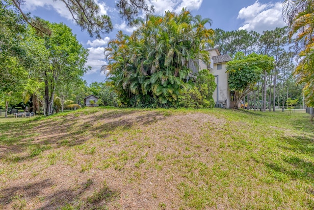13705 Persimmon Blvd, The Acreage, FL 33411 - view of yard