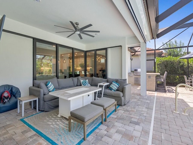 5082 Monroe Cir, Vero Beach, FL 32967 - view of patio / terrace with a ceiling fan, outdoor lounge area, and a lanai