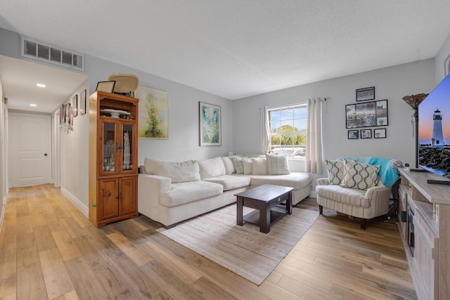 495 SE 8th St Unit 147, Deerfield Beach, FL 33441 - living room featuring light wood-style flooring and recessed lighting