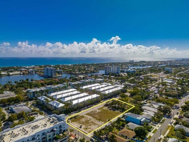 318 SE 5th Ave Unit A 301, Delray Beach, FL 33483 - aerial view of property and surrounding area with property parcel outlined and a nearby body of water