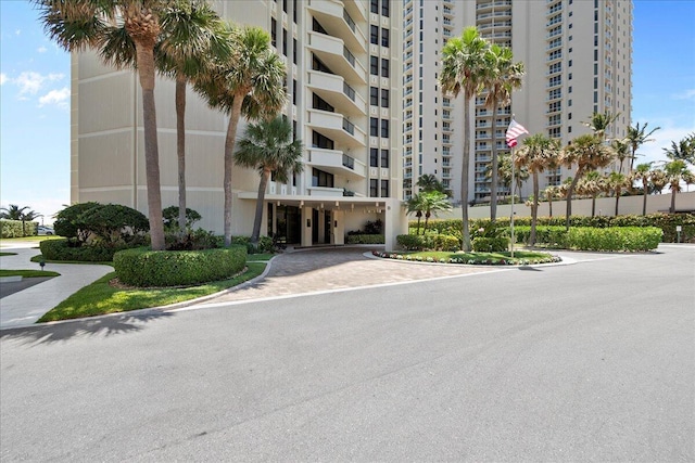 2800 N Ocean Dr Unit B-24D, Singer Island, FL 33404 - view of apartment building / complex featuring decorative driveway