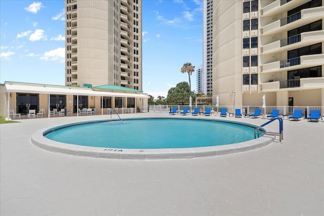 2800 N Ocean Dr Unit B-24D, Singer Island, FL 33404 - view of community pool