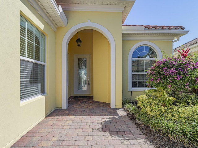 5151 Formosa Cir, Vero Beach, FL 32967 - property entrance with stucco siding