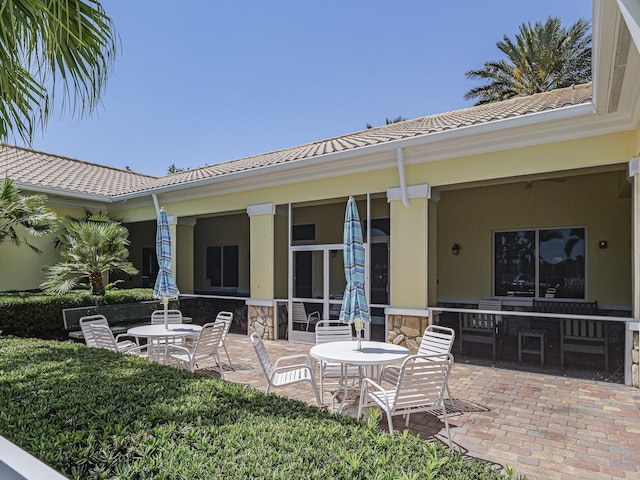 5151 Formosa Cir, Vero Beach, FL 32967 - view of patio / terrace featuring outdoor dining area