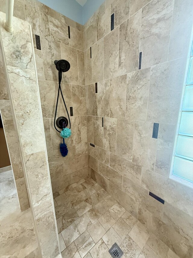 7906 Rockport Cir, Lake Worth, FL 33467 - full bathroom with a tile shower