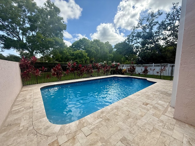 7906 Rockport Cir, Lake Worth, FL 33467 - view of swimming pool with a patio area and a fenced backyard