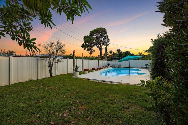 812 Chapel Hill Blvd, Boynton Beach, FL 33435 - view of pool with a fenced backyard and a patio