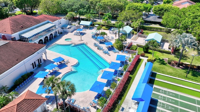 5451 Verona Dr Unit M, Boynton Beach, FL 33437 - community pool with shuffleboard