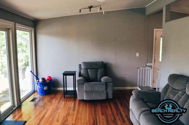 4318 7th Ave, Marianna, FL 32446 - living area with wood finished floors and baseboards