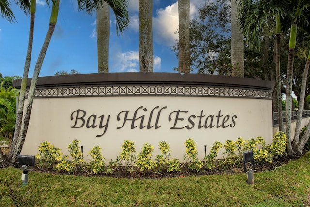 view of community / neighborhood sign