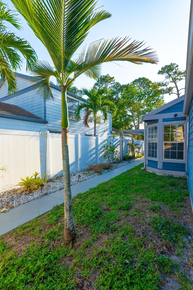 1325 Strawberry Ln, West Palm Beach, FL 33415 - view of yard