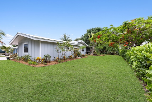 454 Tequesta Dr, Tequesta, FL 33469 - view of green lawn