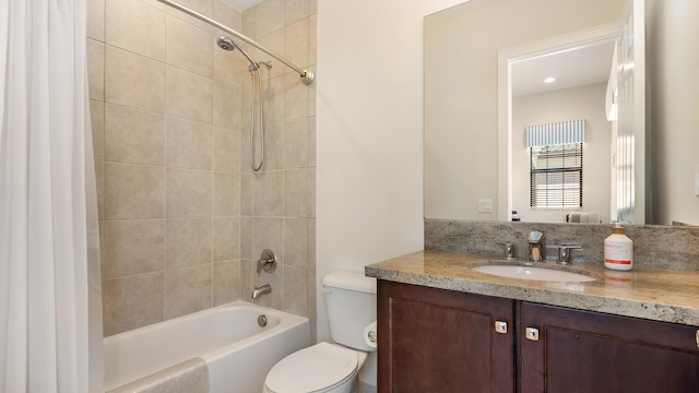 8520 Lewis River Rd, Delray Beach, FL 33446 - bathroom with shower / tub combo, toilet, and vanity