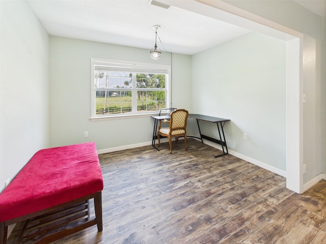 2045 SW 18th Ln, Okeechobee, FL 34974 - sitting room with wood finished floors and baseboards