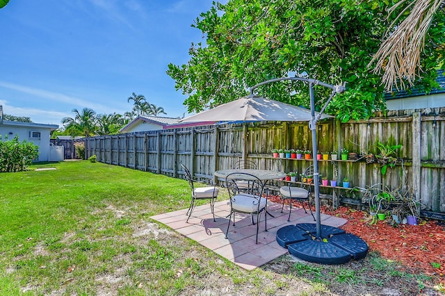 1328 SE 3rd Ave, Deerfield Beach, FL 33441 - view of yard featuring a patio area