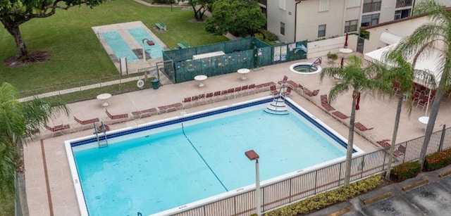 7690 Tahiti Ln Unit 102, Lake Worth, FL 33467 - view of community pool