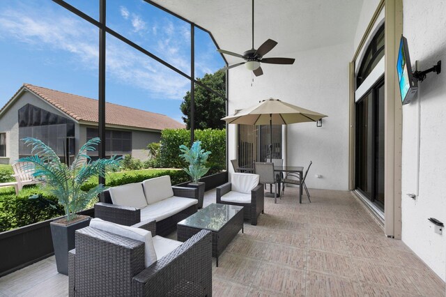 10393 Lexington Cir S, Boynton Beach, FL 33436 - view of patio / terrace featuring outdoor dining space, an outdoor hangout area, and a ceiling fan