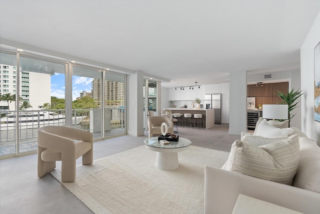 2800 E Sunrise Blvd Unit 4C, Fort Lauderdale, FL 33304 - view of living area