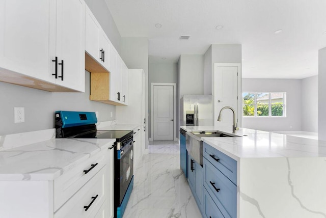 675 NE Moss Rose Pl, Port Saint Lucie, FL 34983 - kitchen featuring electric stove, stainless steel fridge with ice dispenser, a sink, dishwashing machine, and light stone countertops