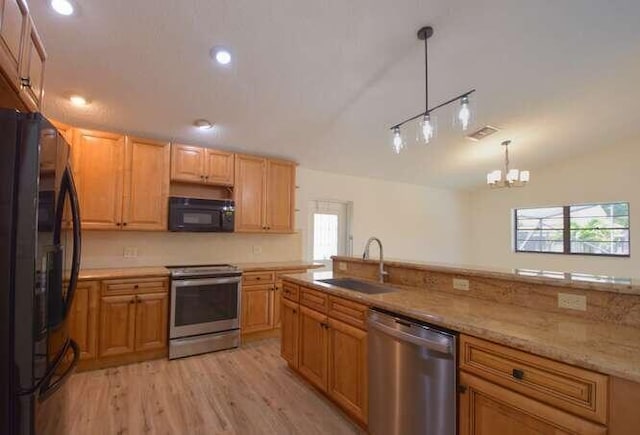 11405 Whisper Lake Way, Boca Raton, FL 33428 - kitchen featuring black appliances, a sink, plenty of natural light, light wood finished floors, and recessed lighting
