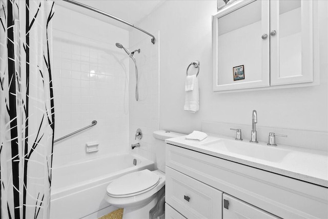 884 Worcester Ln, Lake Worth, FL 33467 - bathroom with shower / bath combo, toilet, and vanity