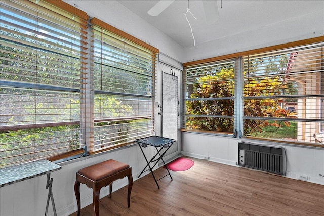 884 Worcester Ln, Lake Worth, FL 33467 - sunroom featuring a ceiling fan