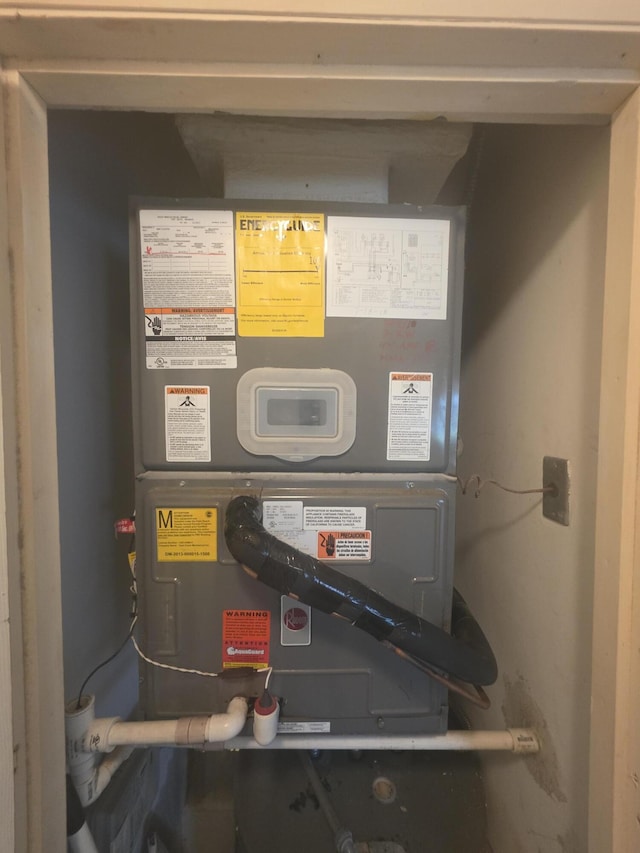 7690 Tahiti Ln Unit 202, Lake Worth, FL 33467 - utilities featuring heating unit