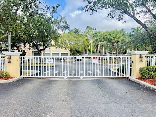 6511 Emerald Dunes Dr Unit 308, West Palm Beach, FL 33411 - view of gate